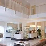 ホテル シュロス レオンシュタイン Pörtschach am Wörthersee