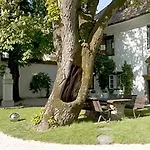 シュロス レオンシュタイン 4* Pörtschach am Wörthersee