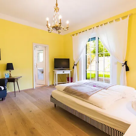 Hotel Schloss Leonstain