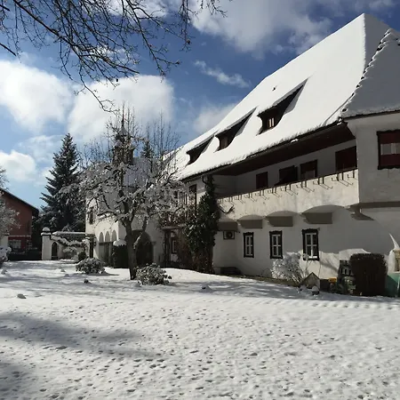 Schloss Leonstain Otel