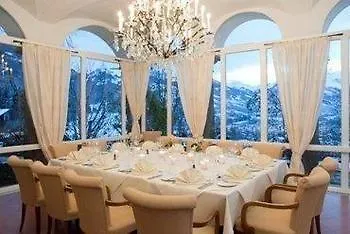 斯赫洛里恩斯丁酒店 Pörtschach am Wörthersee