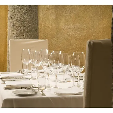 Otel Schloss Leonstain