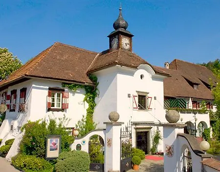 斯赫洛里恩斯丁酒店 酒店 Pörtschach am Wörthersee