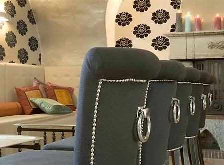 Schloss Leonstain Otel