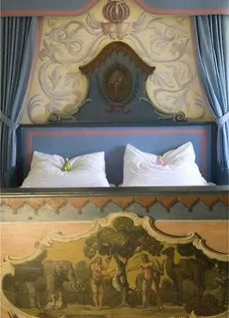 斯赫洛里恩斯丁酒店 4*