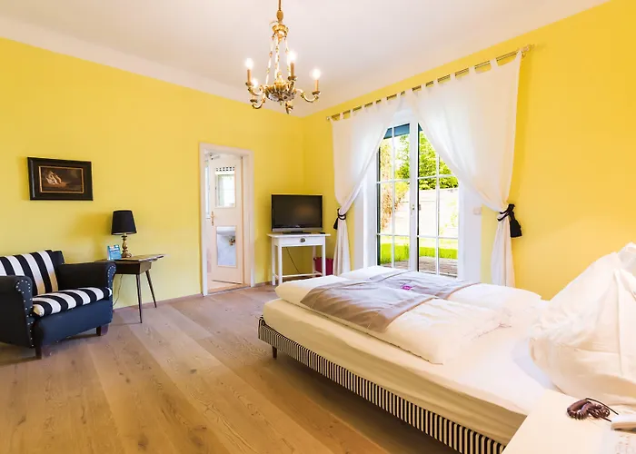 Schloss Leonstain Отель 4*