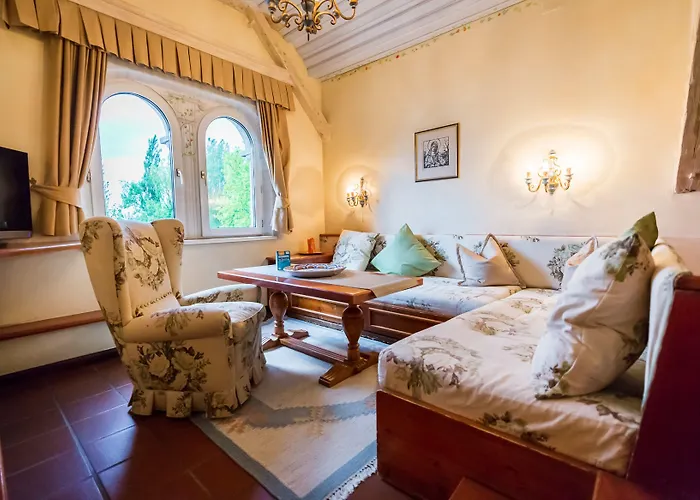 Schloss Leonstain Отель Пёрчах-ам-Вёртерзе