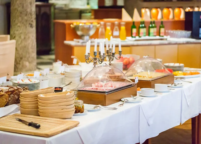 Schloss Leonstain Отель 4*