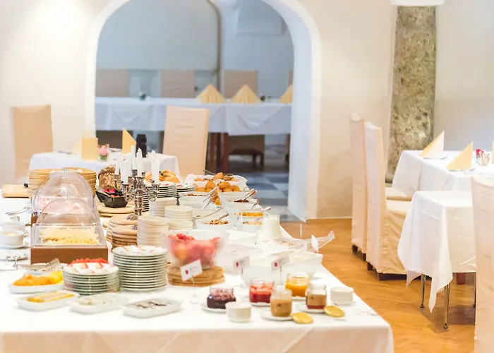 Отель Schloss Leonstain 4*