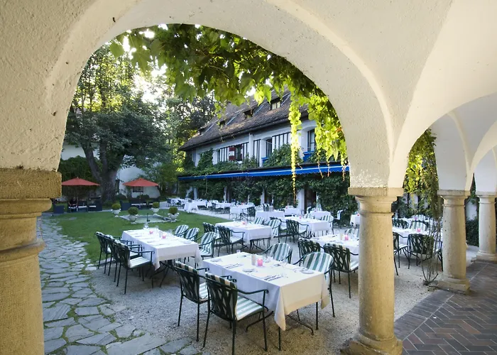 Schloss Leonstain Отель Пёрчах-ам-Вёртерзе