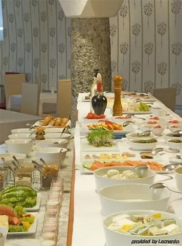 Отель Schloss Leonstain